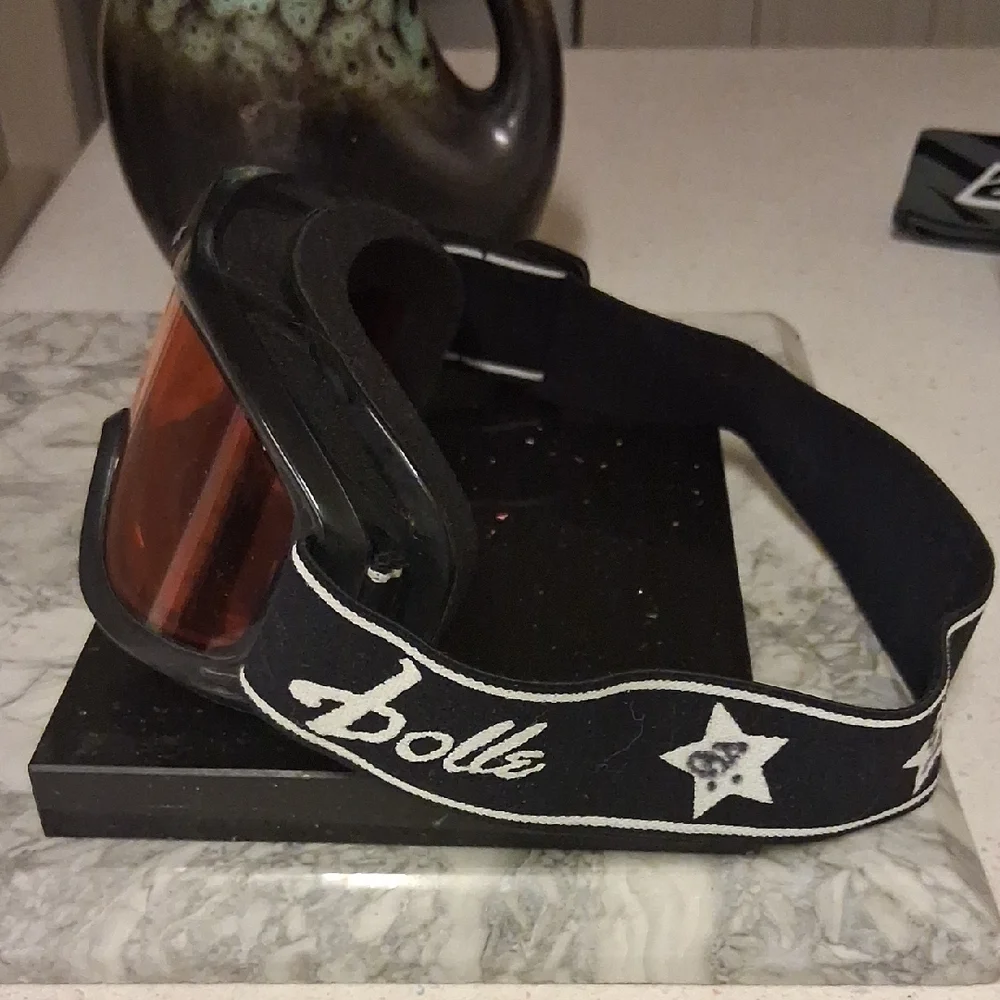 Black and Red Snow Goggles